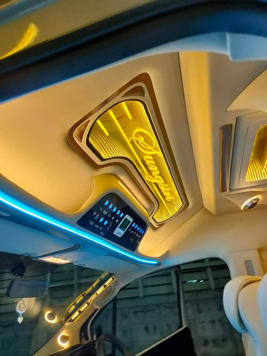 ชุด VIP เบาะ 9 ที่นั่งจดทะเบียนป้ายเหลือง